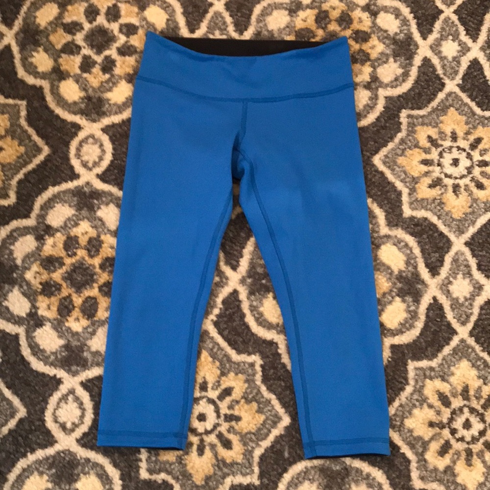 Reversible Lululemon Wunder Under Crop!